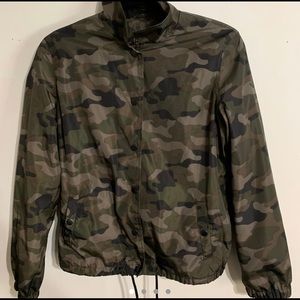 NWT American Eagle Camo Windbreaker Jacket